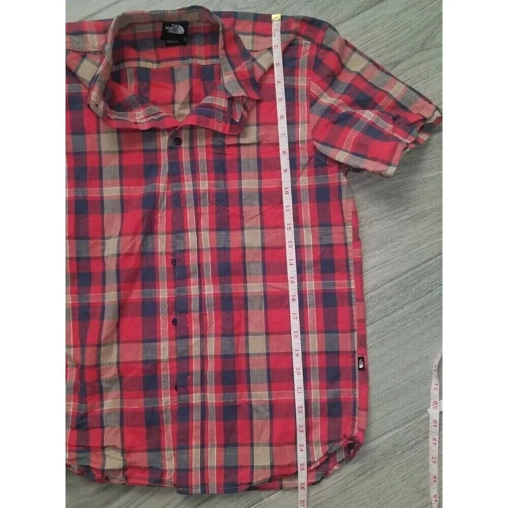 The North Face Red Plaid Button Down Shirt‎ Small